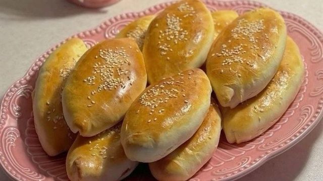 Яблочные пирожки как в деревне: 150 г сметаны и 200 г муки — новый рецепт Яблочные пирожки как в деревне: 150 г сметаны и 200 г муки — новый рецепт - PrimaMedia: Лента новостей, 28.09.2026