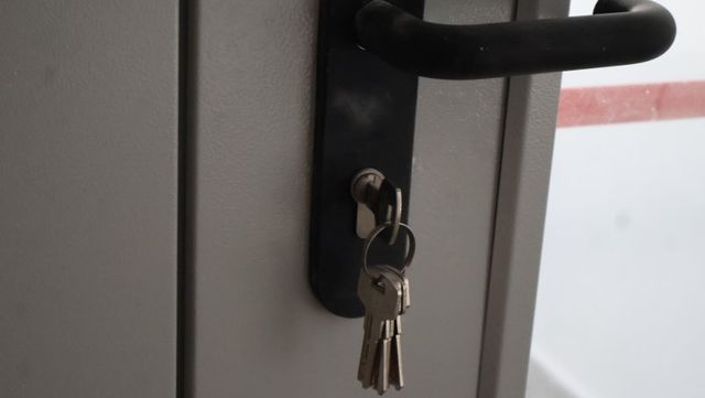 В Сочи суд встал на сторону сироты в споре с чиновниками за жилье - KrasnodarMedia, 12.10.2026