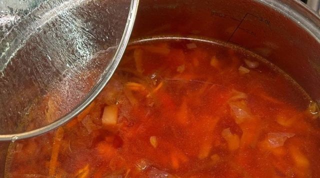 Насыщенный борщ за 10 минут: 700 г лука, свёклы и моркови Насыщенный борщ за 10 минут: 700 г лука, свёклы и моркови - PrimaMedia: Лента новостей, 13.10.2026