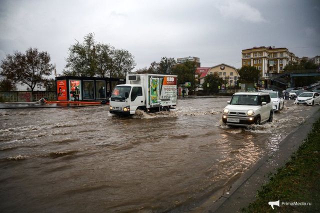 Как Владивосток пережил мощный циклон — собрали всё в одном видео - PrimaMedia: Лента новостей, 14.10.2026