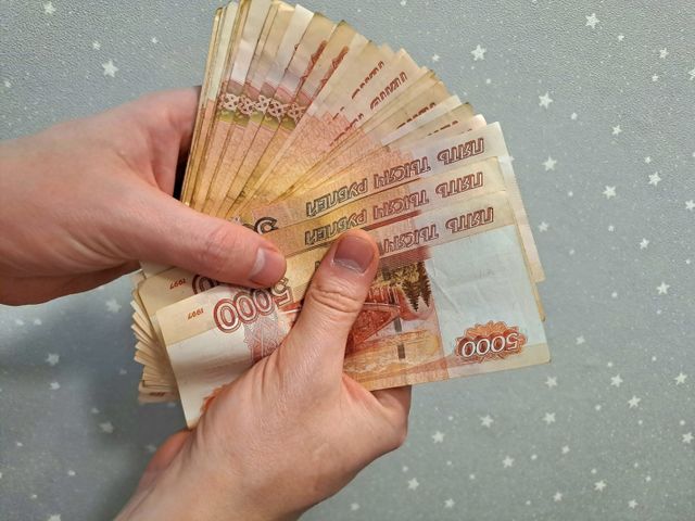 Житель Приморья предстанет перед судом за взятку сотруднику УФСБ - PrimaMedia: Лента новостей, 15.10.2026