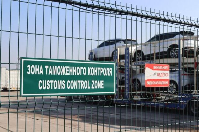 Суд отказал автолюбителю из Приморья в снижении утильсбора с 2,88 млн до 5 тысяч рублей Суд отказал автолюбителю из Приморья в снижении утильсбора с 2,88 млн до 5 тысяч рублей - PrimaMedia: Лента новостей, 16.10.2026