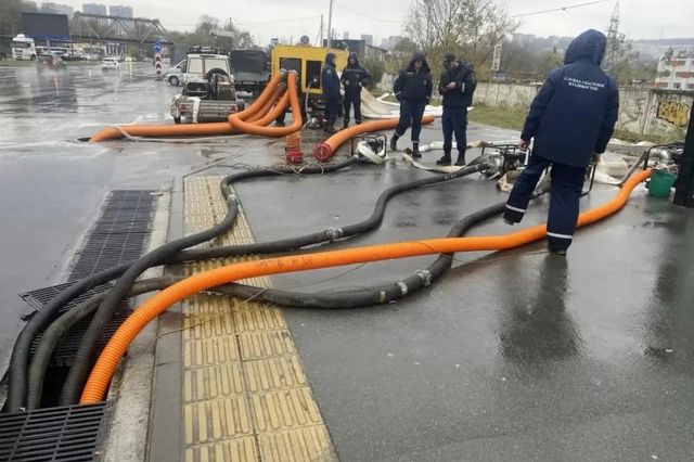 Службы Владивостока переведены в режим повышенной готовности из-за надвигающегося циклона - PrimaMedia: Лента новостей, 18.10.2026