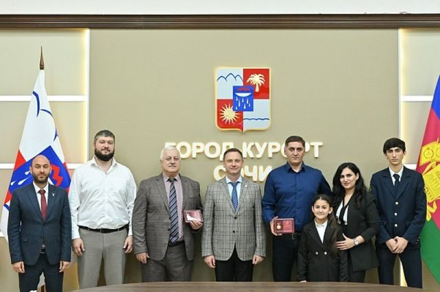 Многодетным отцам в Сочи вручили почетные знаки - KrasnodarMedia, 18.10.2026