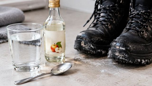 Один стакан воды и ложка уксуса: спасут обувь от реагентов - PrimaMedia: Лента новостей, 25.10.2026