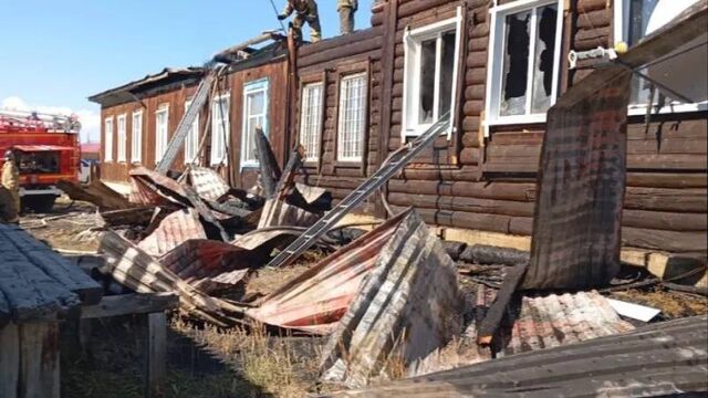 В селе Ортолык Кош-Агачского района сгорело здание сельской администрации. - Барнаул №1, 31.08.2025