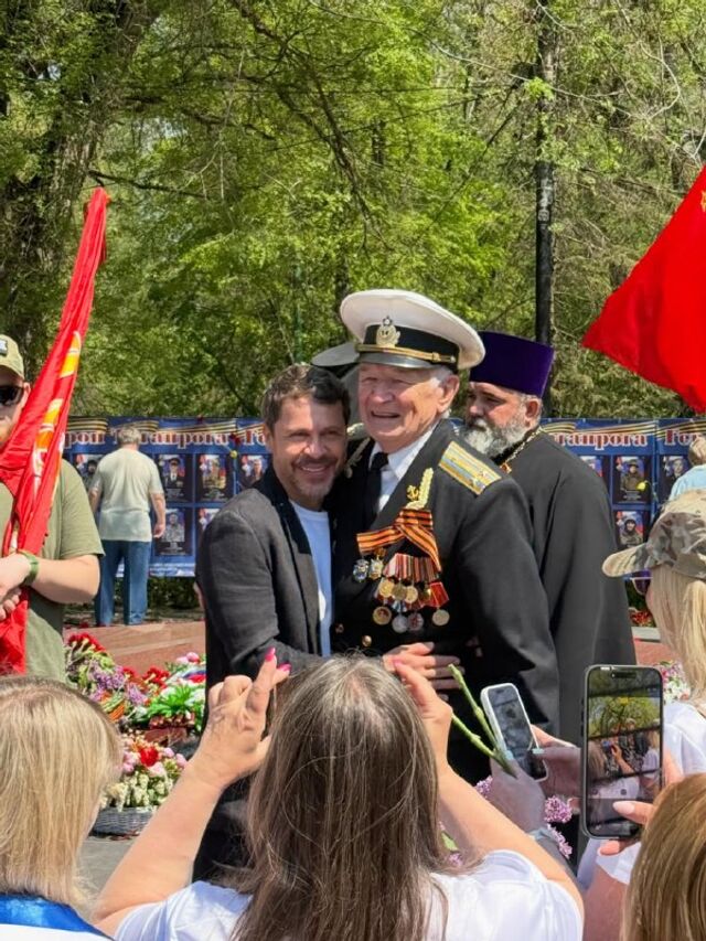 Павел Деревянко приехал в родной Таганрог на День Победы - Блокнот-Ростов, 09.05.2026
