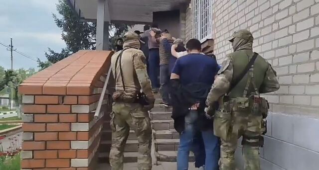 16 иностранцев без разрешения на работу выявили силовики в Нижнедевицке - Воронежские новости, 15.05.2026