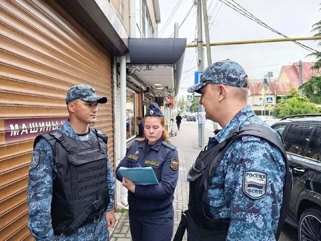 Жительница Сочи снесла сарай, конюшню и забор после 19 штрафов и судебного решения Жительница Сочи снесла сарай, конюшню и забор после 19 штрафов и судебного решения - ЧП Сочи, 20.06.2026