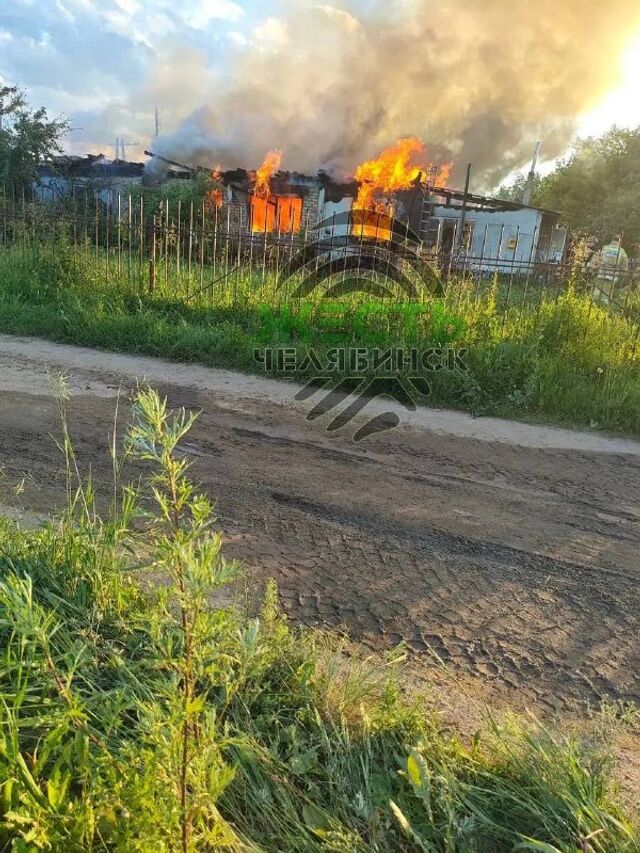 Несколько семей остались без жилья после крупного пожара в деревне Боровое - Агентство чрезвычайных новостей, 21.06.2026
