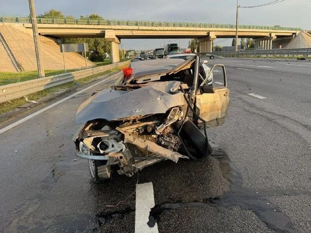 В Рамонском районе водитель автомобиля ВАЗ 2114 не справился с управлением и врезался в «Мерседес». - Воронеж №1, 17.07.2026