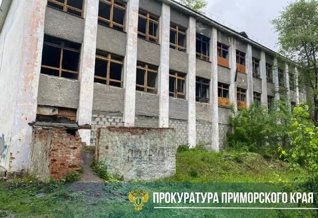 Подросток не смог выбраться из заброшенного здания в Приморье - Пресс-поток - Приморье24 Информационное агентство, последние новости Владивостока и Приморского края, 03.06.2025