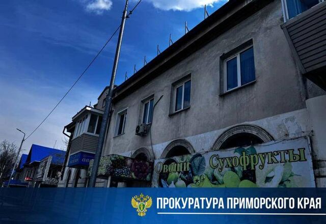 В Приморье предпринимателя судят за падение рабочего с крыши - Пресс-поток - Приморье24 Информационное агентство, последние новости Владивостока и Приморского края, 16.09.2025