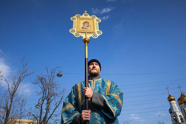 Как Владивосток отметил День народного единства: фоторепортаж - Пресс-поток - Приморье24 Информационное агентство, последние новости Владивостока и Приморского края, 04.11.2025