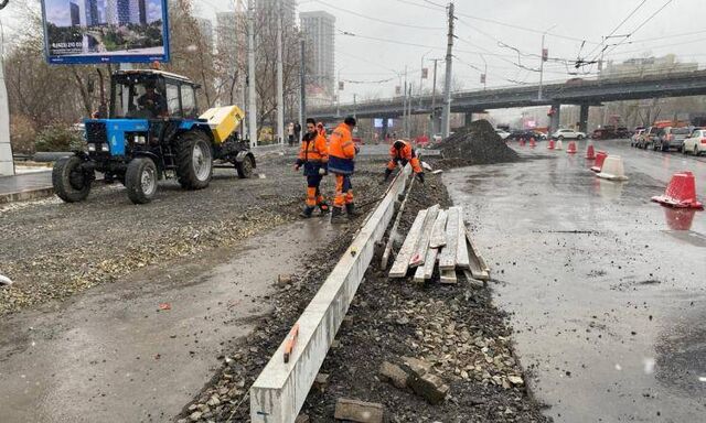 Дорожники Владивостока продолжают реконструкцию перекрестка улицы Русской Дорожники Владивостока продолжают реконструкцию перекрестка улицы Русской - Пресс-поток - Приморье24 Информационное агентство, последние новости Владивостока и Приморского края, 10.11.2025