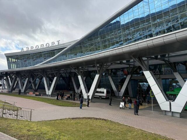 Авиарейс Южно-Сахалинск — Владивосток задержан почти на двое суток - Пресс-поток - Приморье24 Информационное агентство, последние новости Владивостока и Приморского края, 17.11.2025