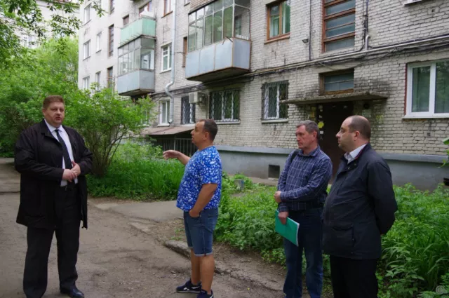 В Барнауле организовали встречу жильцов дома на Песчаной, 74 с представителями УК - Вечерний Барнаул, 21.05.2024
