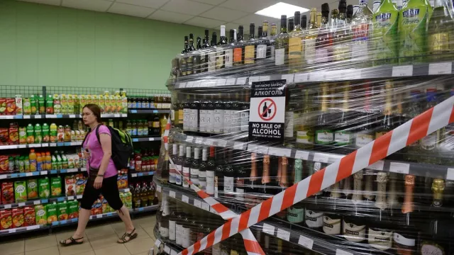 В Барнауле выявили нарушителей закона, продававших алкоголь 9 мая - Вечерний Барнаул, 17.05.2025