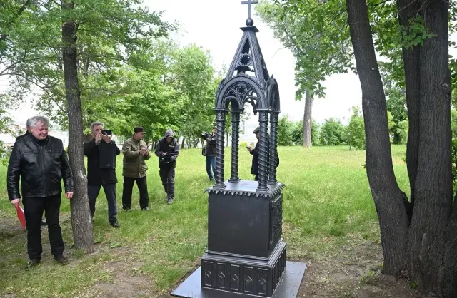 Метеор алтайской науки: в Барнауле восстановили памятник первому археологу Алтая Гюставу Менье - Вечерний Барнаул, 29.05.2025