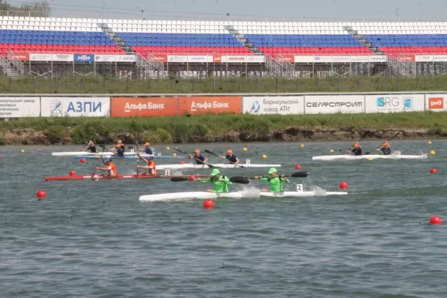 На первенстве Сибири и Урала по гребле в Барнауле все старались победить хозяев - Вечерний Барнаул, 02.07.2025