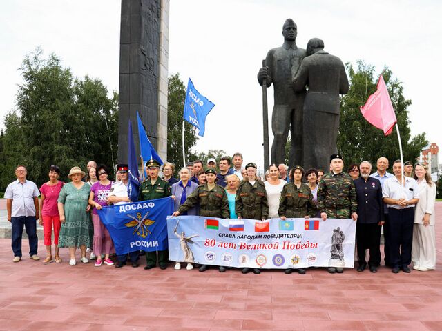 В Барнауле прошла акция «Мы помним и чтим великие победы наших предков» - Вечерний Барнаул, 20.07.2025