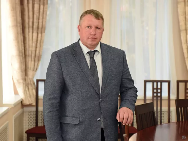 Барнаульские депутаты согласовали кандидатуру Дмитрия Попова на пост главы администрации Центрального района - Вечерний Барнаул, 31.10.2025