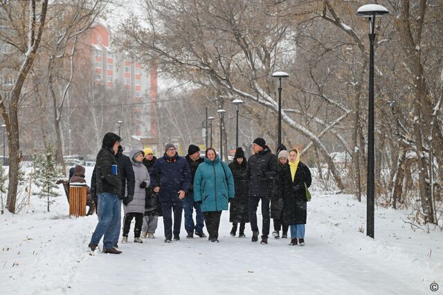 В парке имени Ленина прошёл экологический лекторий о благоустройстве и озеленении территории - Вечерний Барнаул, 10.11.2025