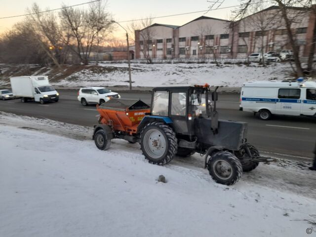 В Барнауле проводят работы по противогололёдной обработке тротуаров - Вечерний Барнаул, 17.11.2025