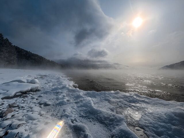 Весна по-зимнему: в алтайском заповеднике показали, как выглядит Телецкое озеро в первые дни марта - Вечерний Барнаул, 02.03.2026