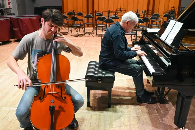 Дуэт известных музыкантов исполнит в Барнауле шедевры XIX-XX веков - Вечерний Барнаул, 12.03.2026