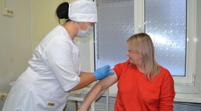 Медики призывают жителей Барнаула противоклещевую вакцину - Вечерний Барнаул, 15.03.2026