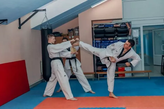 Тренерский кайф: наставник СШ «Победа» Игорь Жарихин мечтает подготовить спортсменов для сборной России - Вечерний Барнаул, 24.04.2026