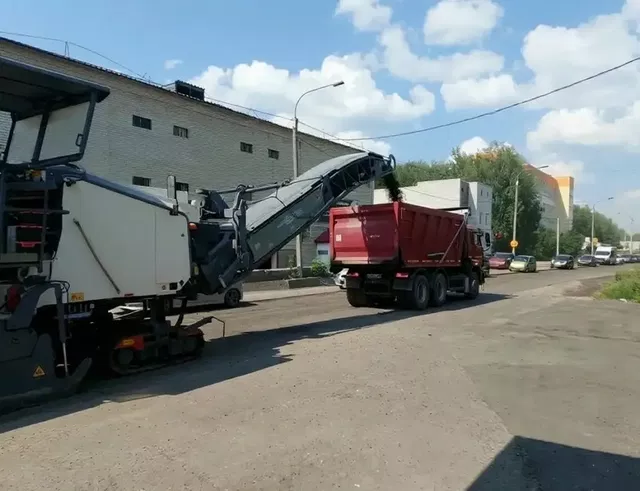 Больше километра проезжей части отремонтируют на Солнечной Поляне в Барнауле - Вечерний Барнаул, 09.07.2026
