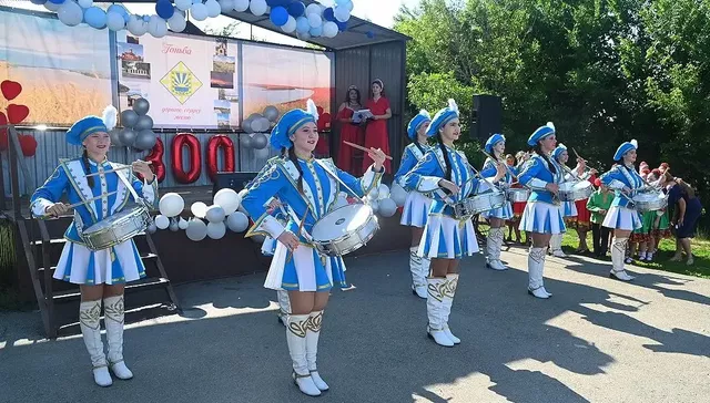 В Барнауле отметили 300-летие села Гоньба - Вечерний Барнаул, 12.07.2026