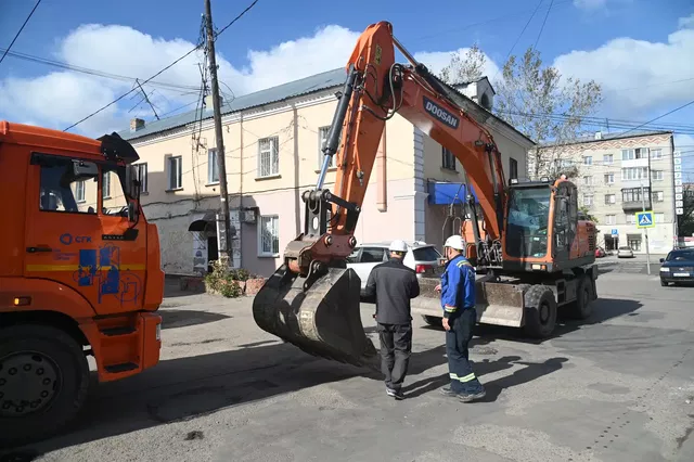 Барнаульские службы отработали ликвидацию условной аварии на коммунальных сетях Барнаульские службы отработали ликвидацию условной аварии на коммунальных сетях - Вечерний Барнаул, 24.09.2026