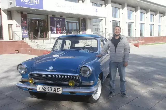 Только ты и автомобиль: барнаулец ездит на работу на машине, которой в этом году исполнится 65 лет - Вечерний Барнаул, 18.10.2026