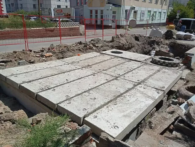 В Барнауле продолжается активный ремонт тепловых камер с заменой железобетонных перекрытий В Барнауле продолжается активный ремонт тепловых камер с заменой железобетонных перекрытий - Вечерний Барнаул, 20.10.2026