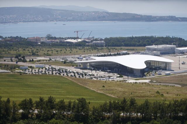 Геленджик открыл воздушные ворота: первый рейс из Москвы успешно прибыл - Sochi24.tv – сочинский городской интернет-портал, 18.07.2025