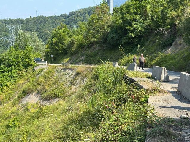 Под угрозой схода оползней: в Сочи обсуждают срочный ремонт дорог - Sochi24.tv – сочинский городской интернет-портал, 30.07.2025
