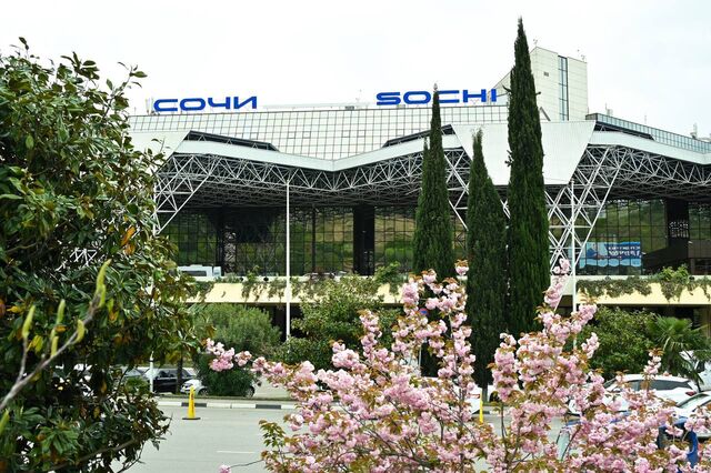 Прокуратура следит за соблюдением прав авиапассажиров из Сочи, рейсы которых задержали - Sochi24.tv – сочинский городской интернет-портал, 02.11.2025