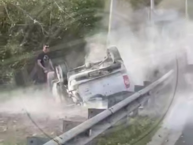 Жесткое ДТП в Сочи: автомобиль перевернулся и загорелся, есть погибший - Sochi24.tv – сочинский городской интернет-портал, 04.11.2025