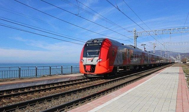 До четырёх часов ожидания: непогода сорвала график поездов на юг, включая рейсы в Адлер и Сочи - Sochi24.tv – сочинский городской интернет-портал, 26.07.2026