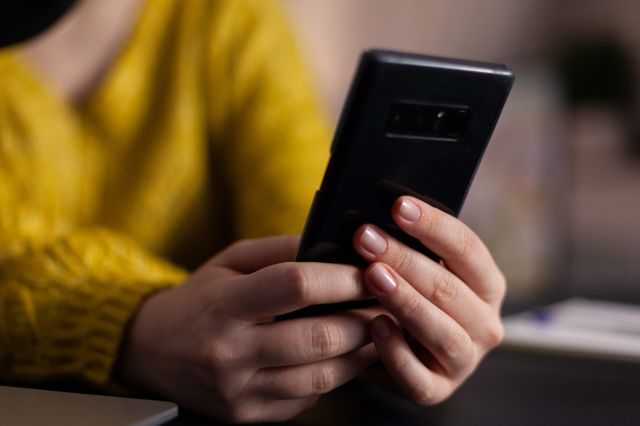 В Сочи девушка перевела мошенникам более 36 тысяч рублей после взлома аккаунта отца - Sochi24.tv – сочинский городской интернет-портал, 25.10.2026