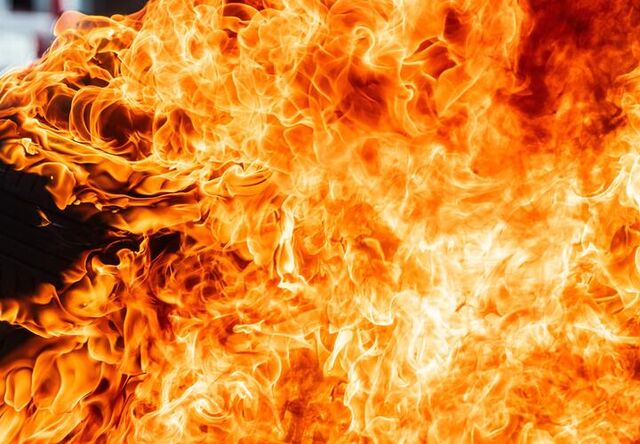 Пожар на НПЗ в Туапсе удалось локализовать. Эвакуированы десятки людей - Центральный округ Краснодара, 29.04.2026