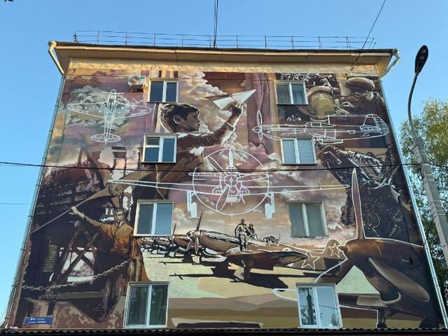 В Уфе фасады домов украсили граффити, посвященные Великой Победе - Пруфы.рф , 09.05.2025