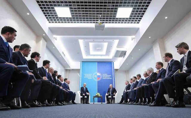 "Всё это надо останавливать": Касым-Жомарт Токаев призвал Путина "заморозить" боевые действия против Украины - Пруфы.рф , 25.07.2026