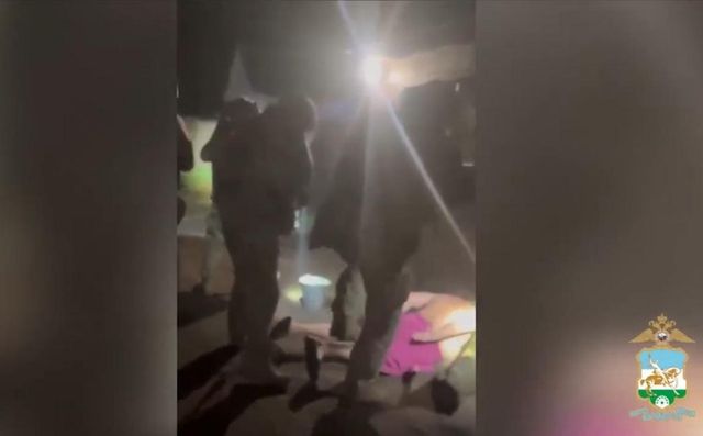 ФСБ скрутила авторитета Галима голого во дворе его дома. Вот кадры задержания - Пруфы.рф , 29.10.2026