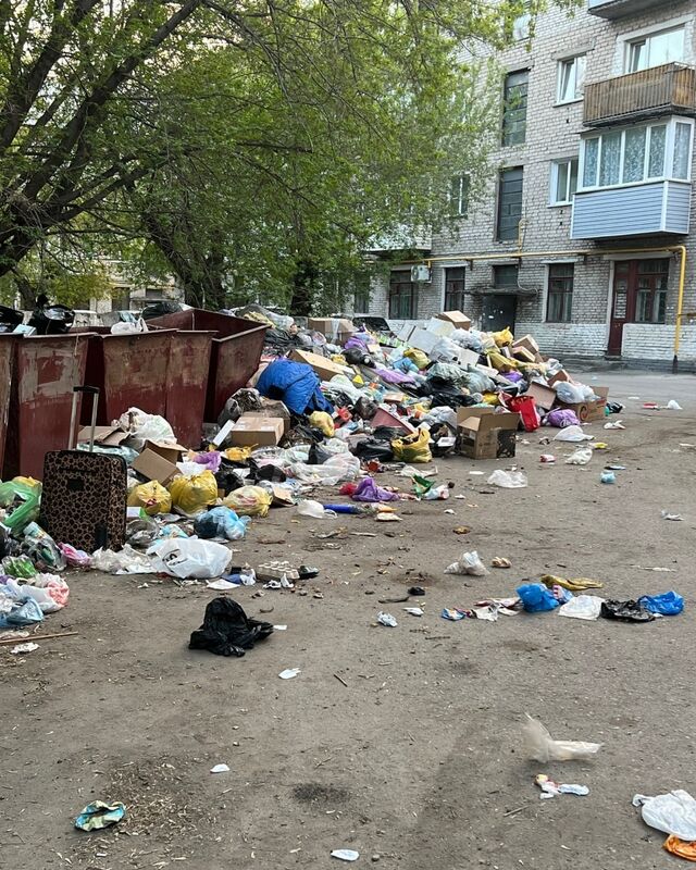 Жители Новоалтайска жалуются на огромные кучи мусора по всему городу - Amic.ru Новости Алтайского края, 05.05.2026